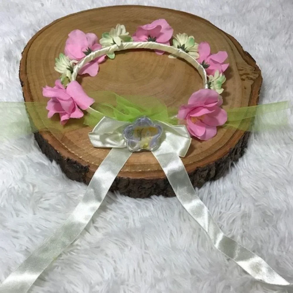 NWOT Tinkerbell Floral Tiara & Tinkerbell Tulip Blush & Gloss Set